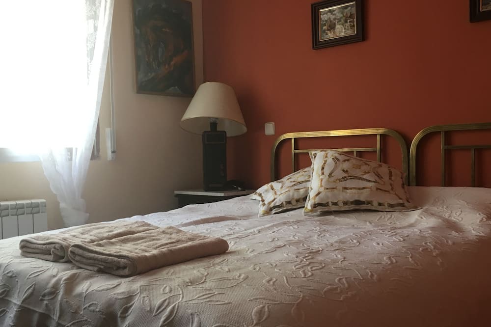 Photo of Bedroom in Navahondilla