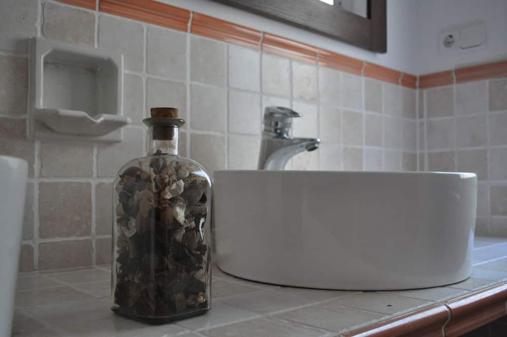 Photo of Bathroom in Navahondilla
