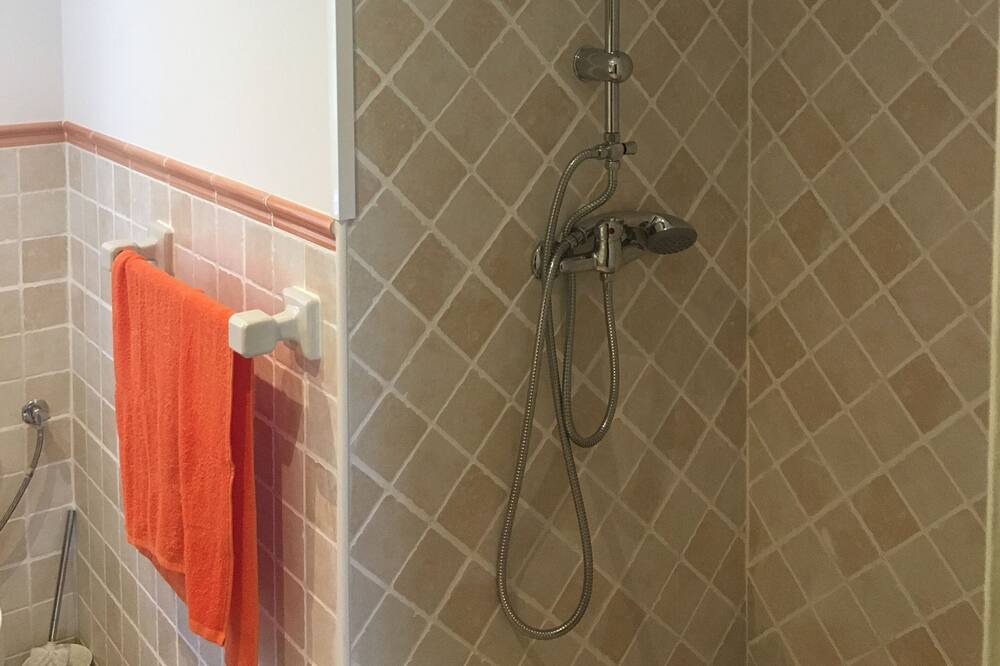Photo of Bathroom in Navahondilla