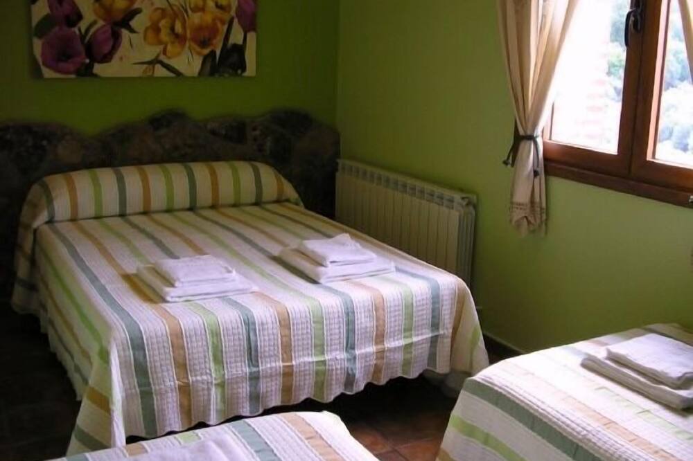 Photo of Bedroom in Navaluenga