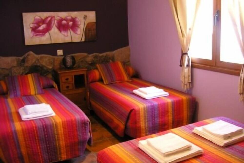 Photo of Bedroom in Navaluenga