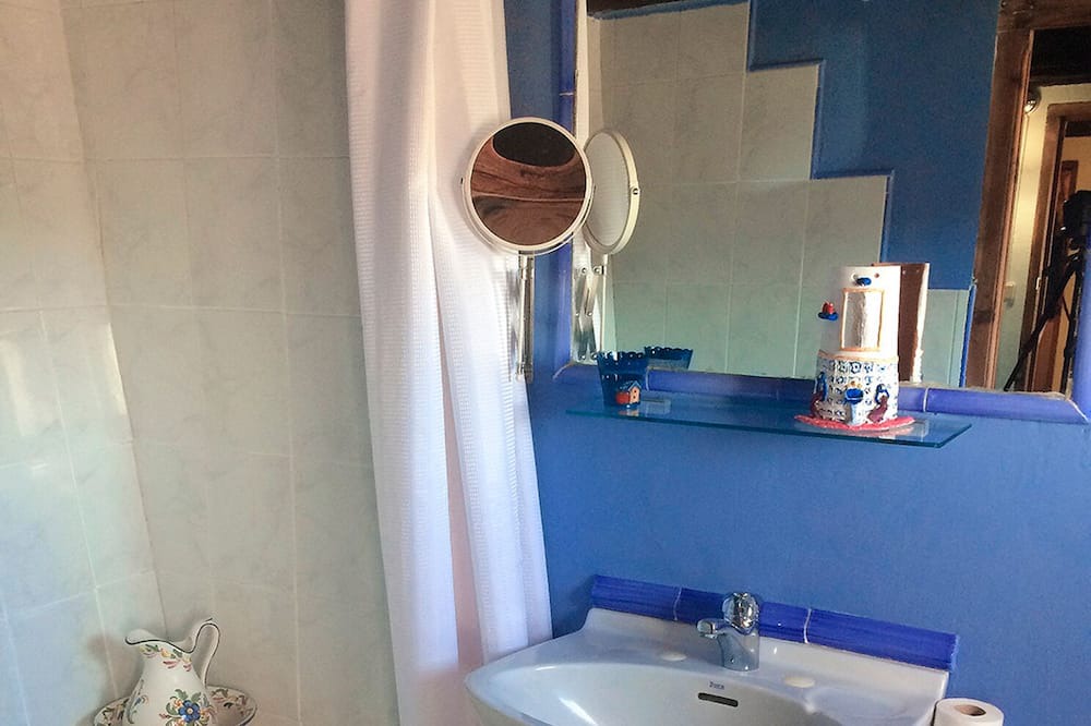 Photo of Bathroom in Olmeda de las Fuentes