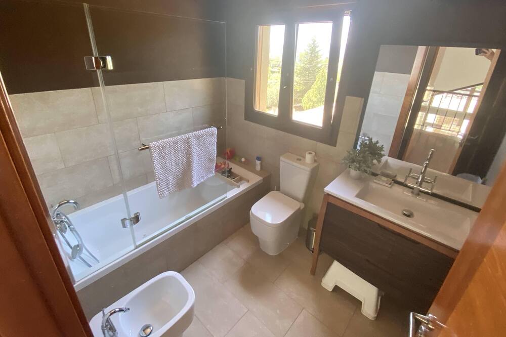 Photo of Bathroom in La Ponderosa de la Sierra