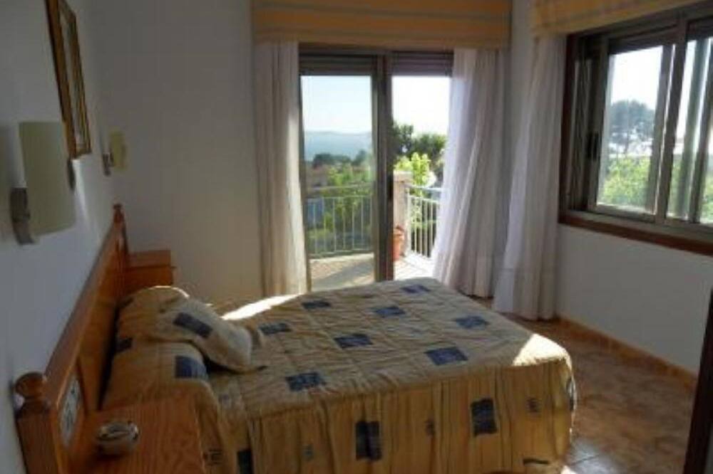 Photo of Bedroom in Aios