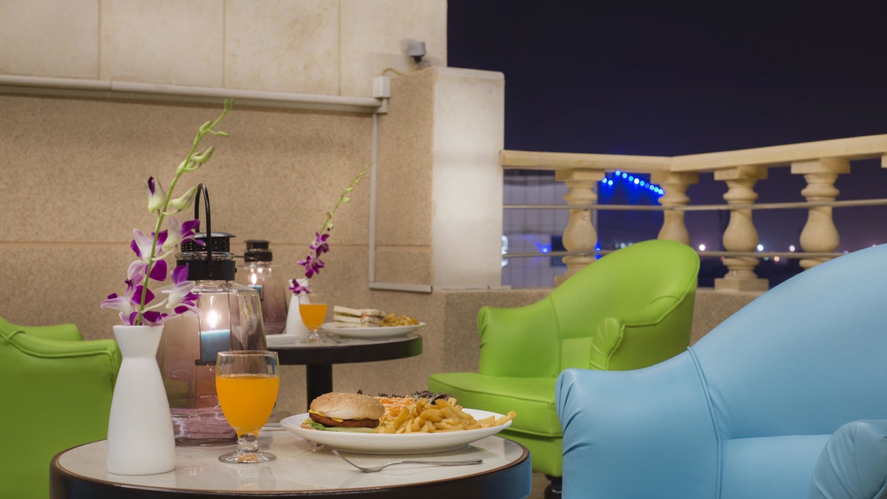 Photo of Patio Balcony in Al Aqrabiyah