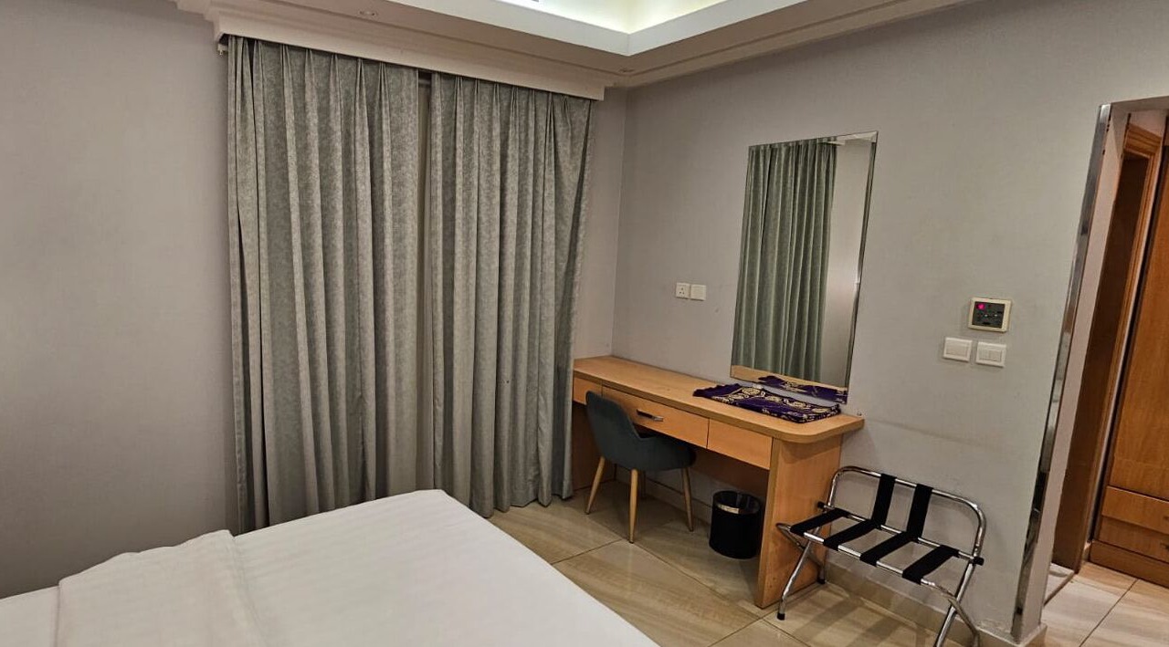 Photo of Bedroom in Qurish Street