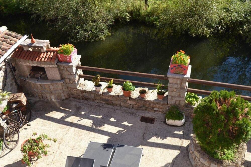 Photo of Patio Balcony in La Pola de Gordon