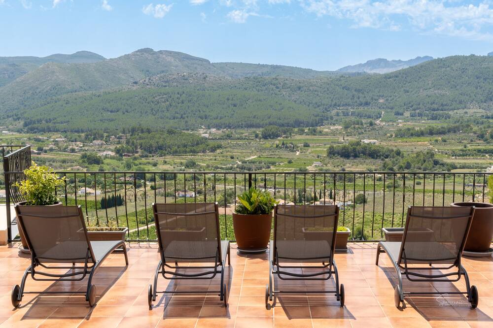 Photo of Outdoor in Jalon