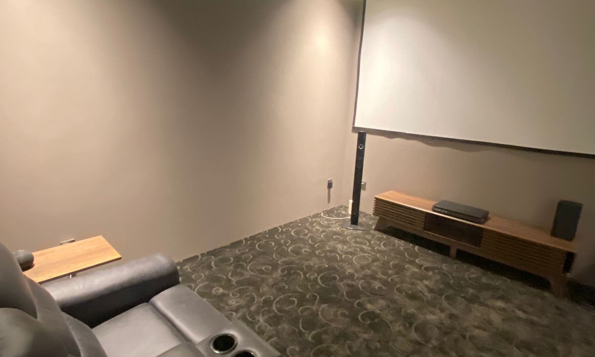 Photo of Livingroom in Spring