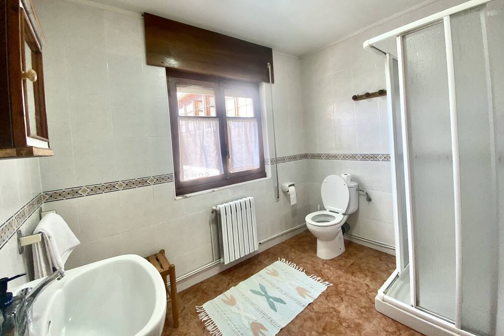 Photo of Bathroom in Boal