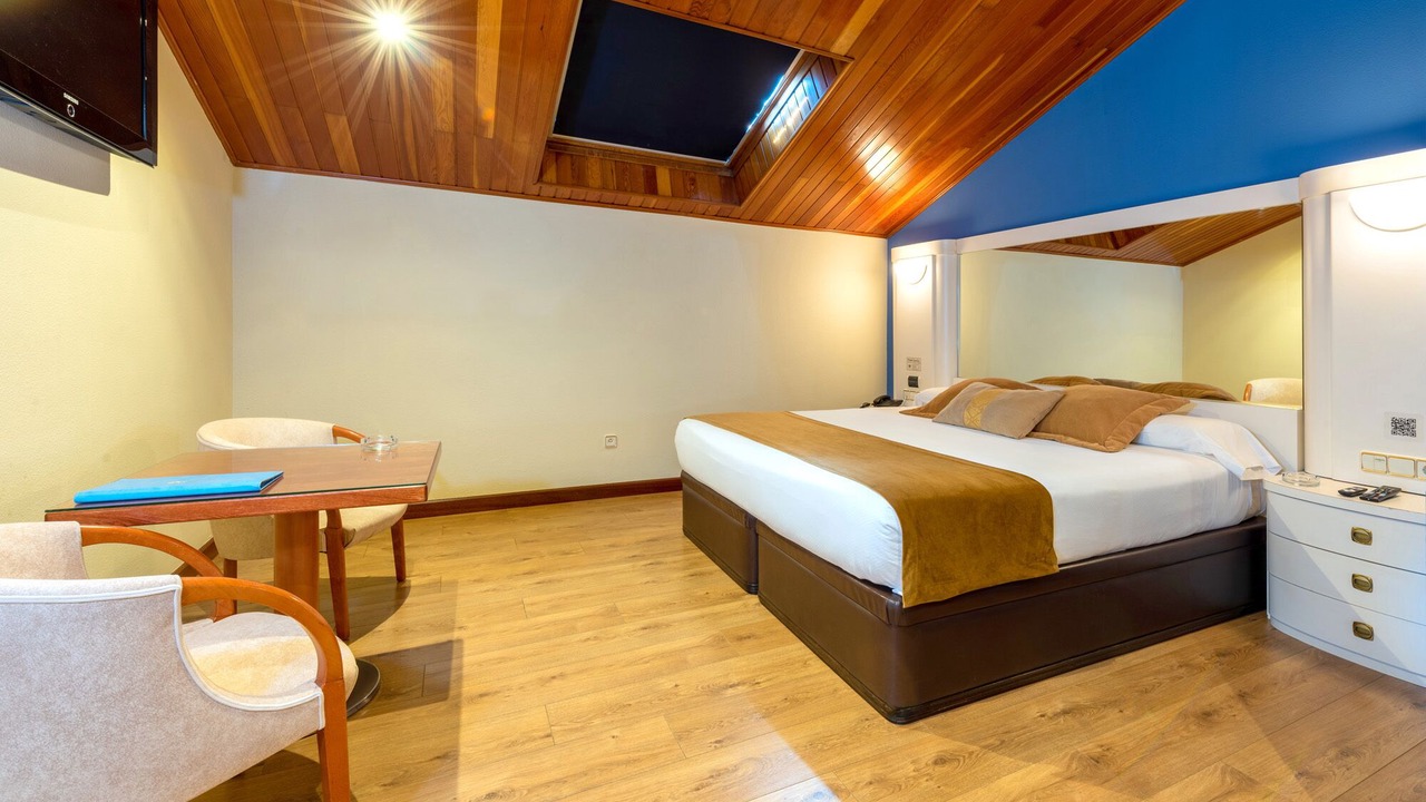 Photo of Bedroom in Oleiros