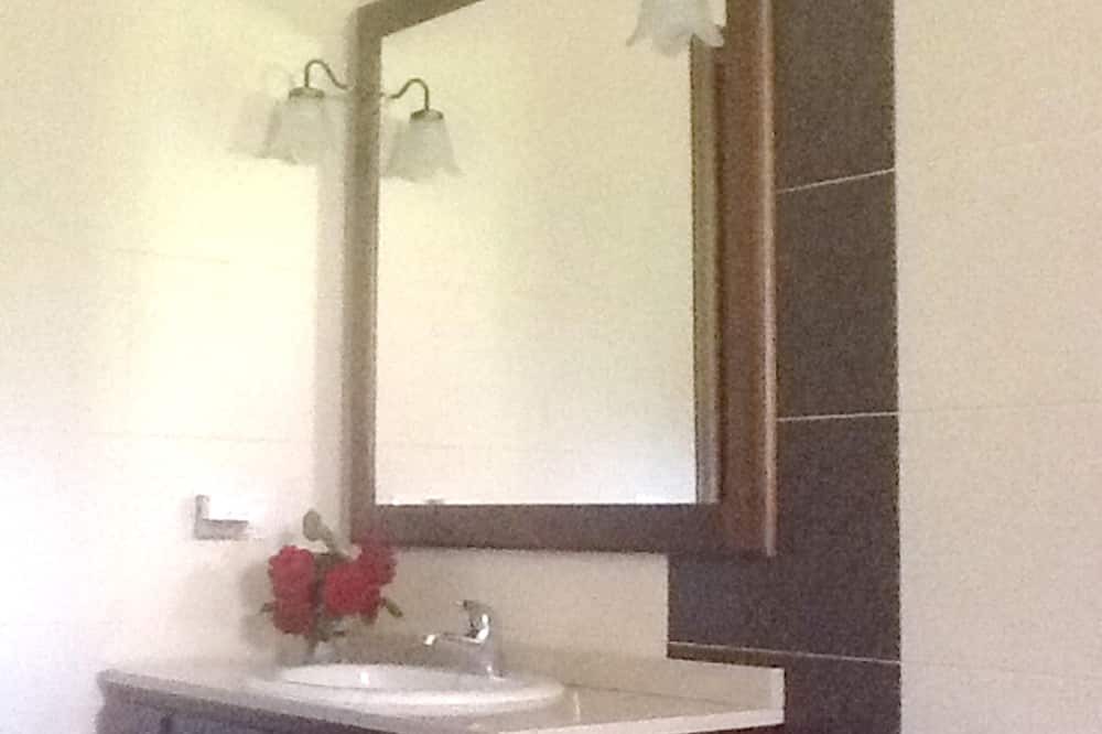 Photo of Bathroom in Villamiel