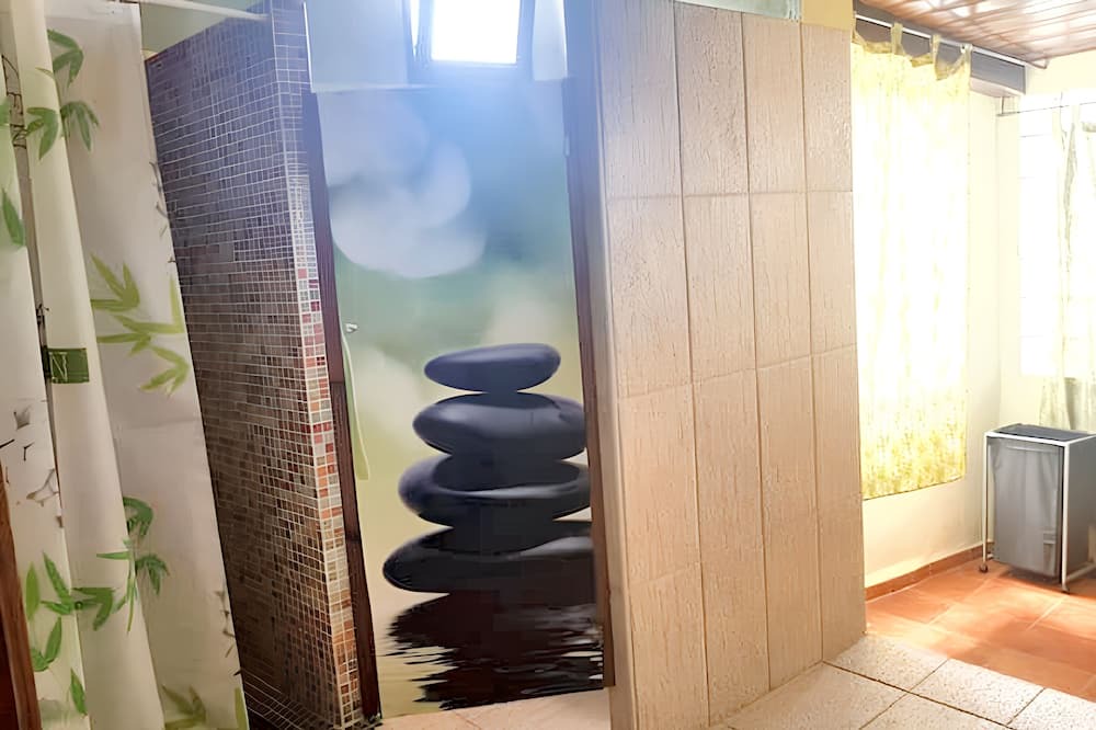 Photo of Bathroom in Arjona