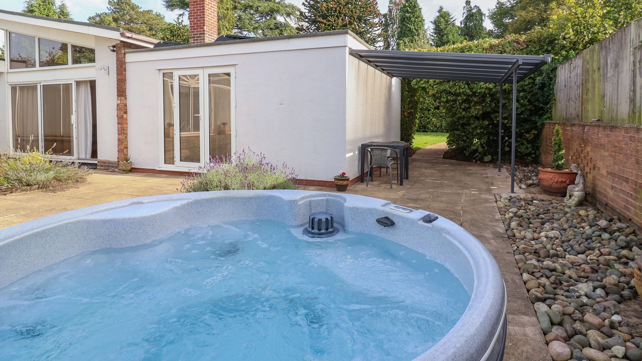 Photo of Outdoor in Cuddington