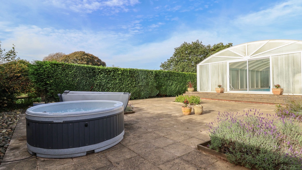Photo of Outdoor in Cuddington