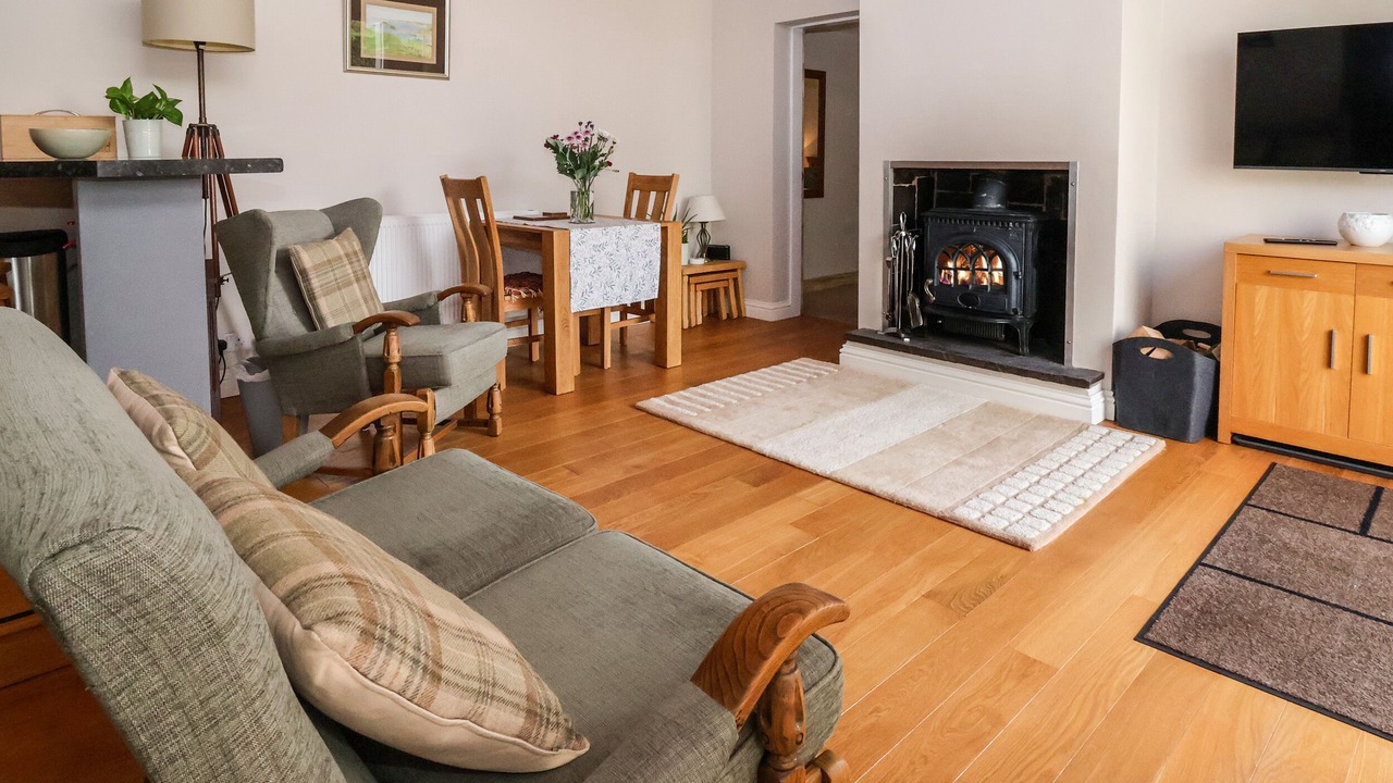 Photo of Livingroom in Cuddington