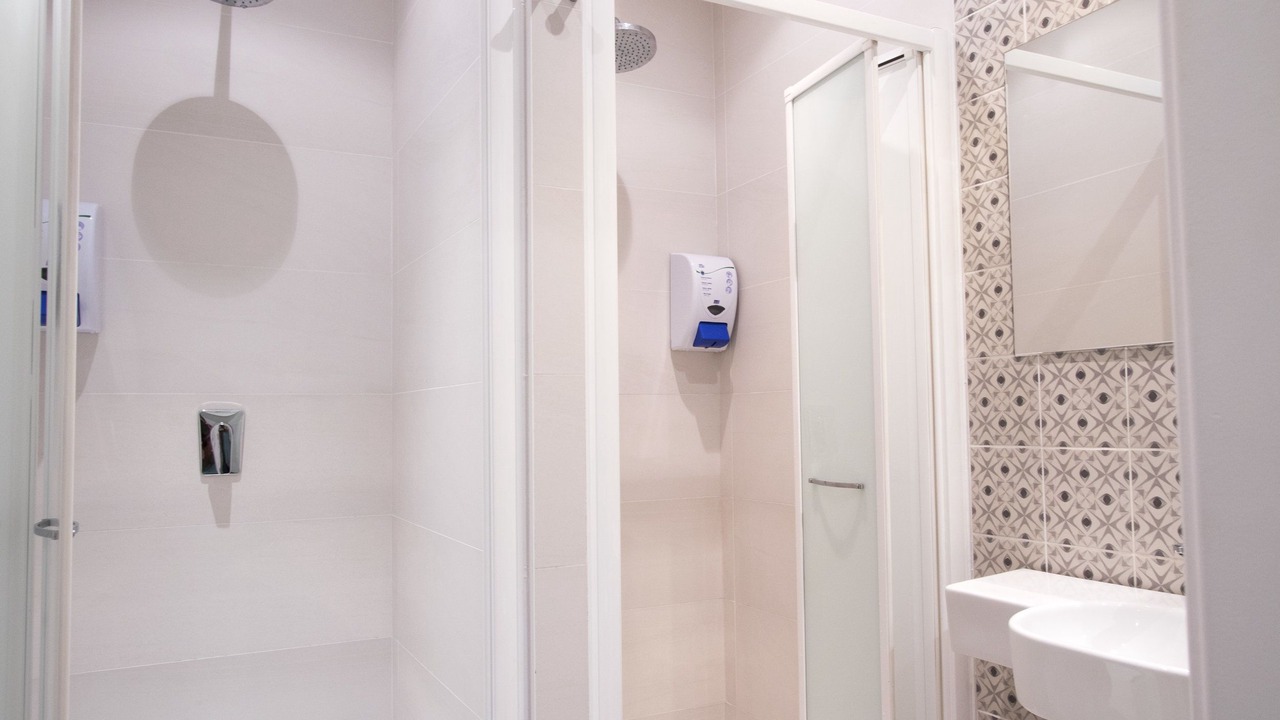 Photo of Bathroom in Gros