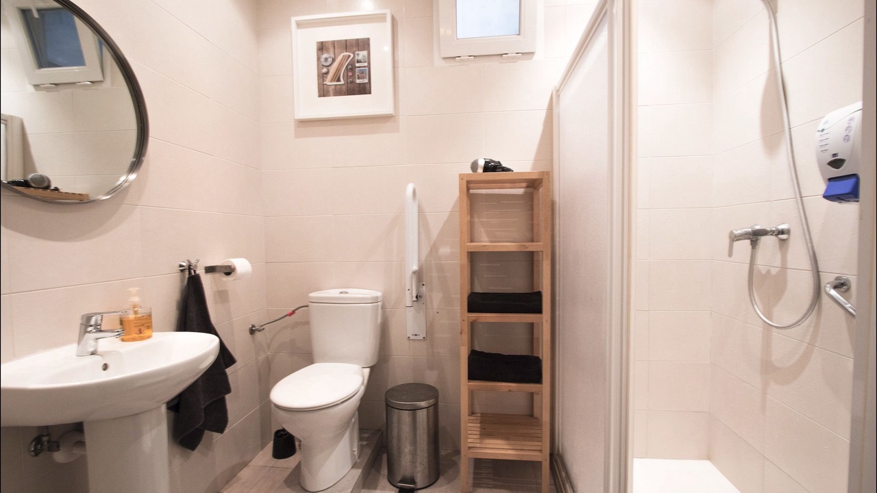 Photo of Bathroom in Gros