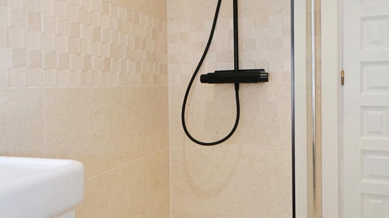 Photo of Bathroom in Empedrola