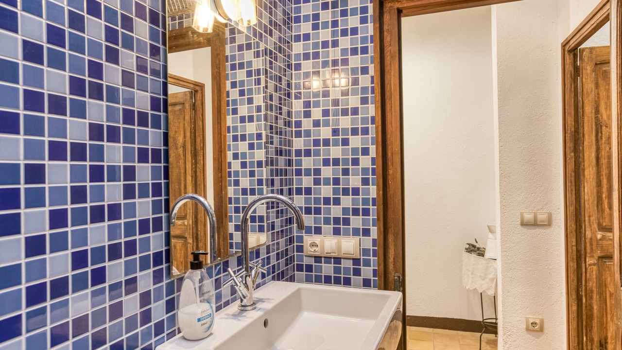 Photo of Bathroom in Orriols