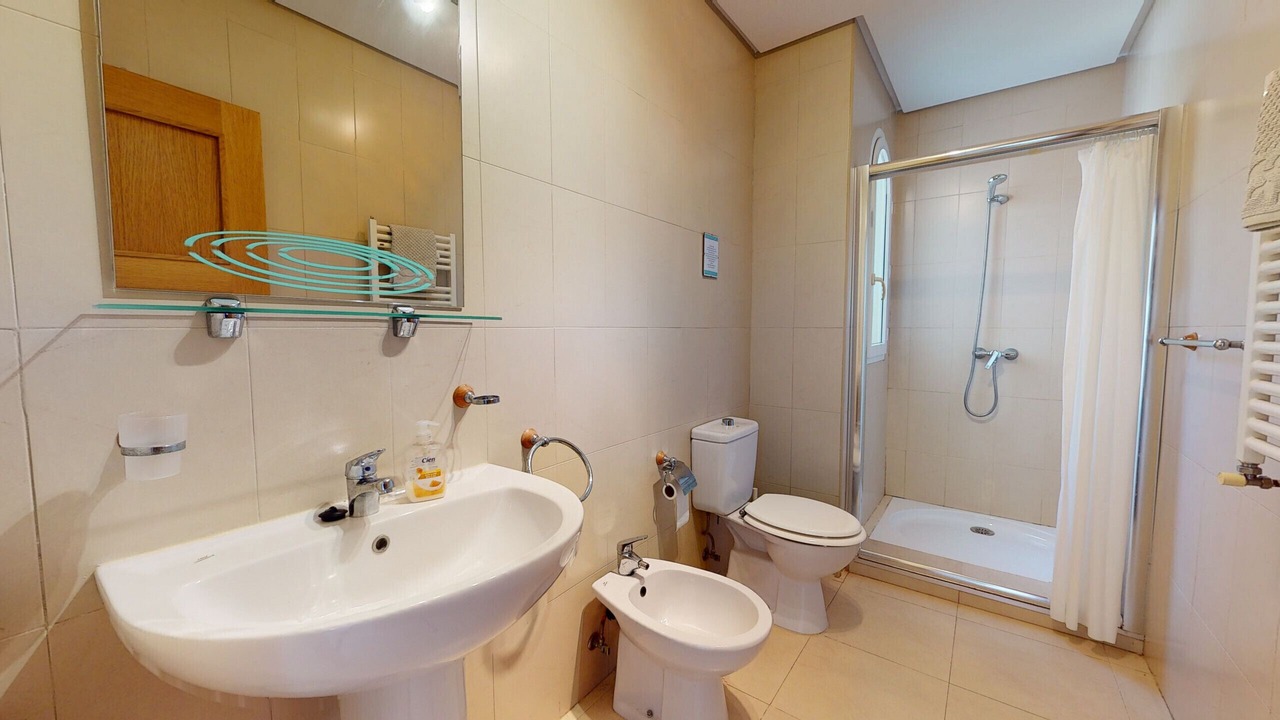 Photo of Bathroom in Roldan