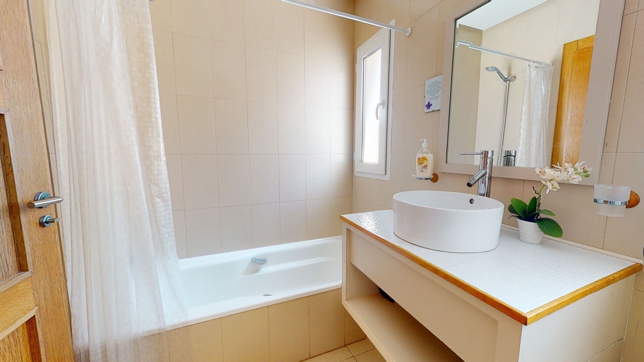 Photo of Bathroom in Roldan