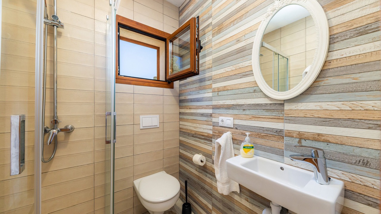 Photo of Bathroom in Les Palmeres