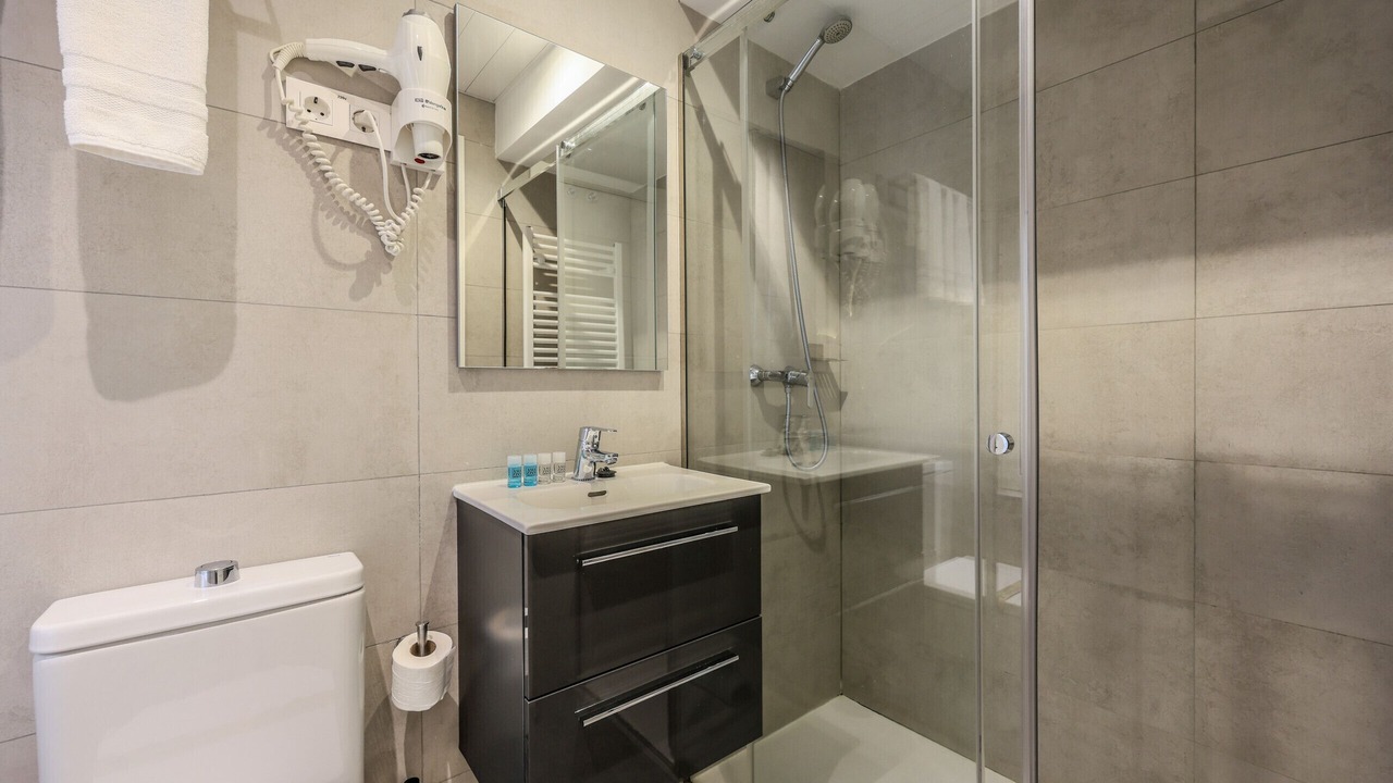 Photo of Bathroom in Gaztambide