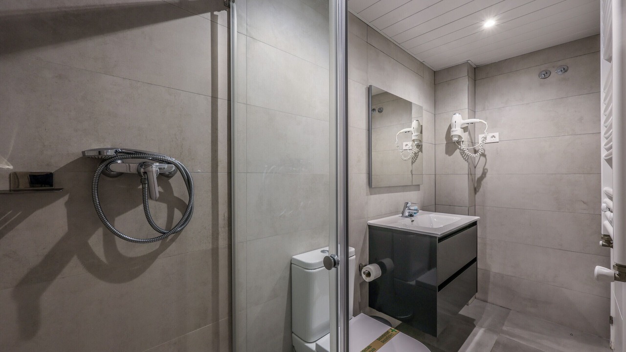 Photo of Bathroom in Gaztambide