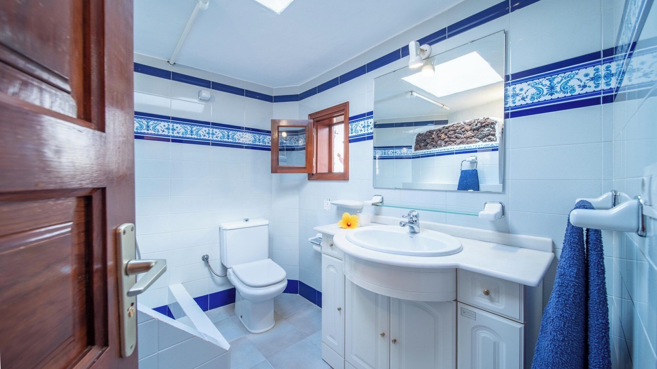 Photo of Bathroom in Haria