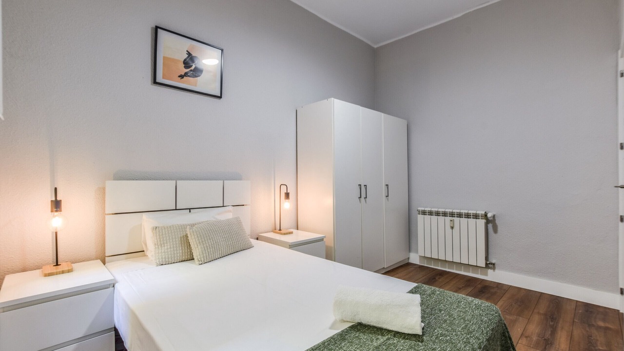 Photo of Bedroom in Jeronimos