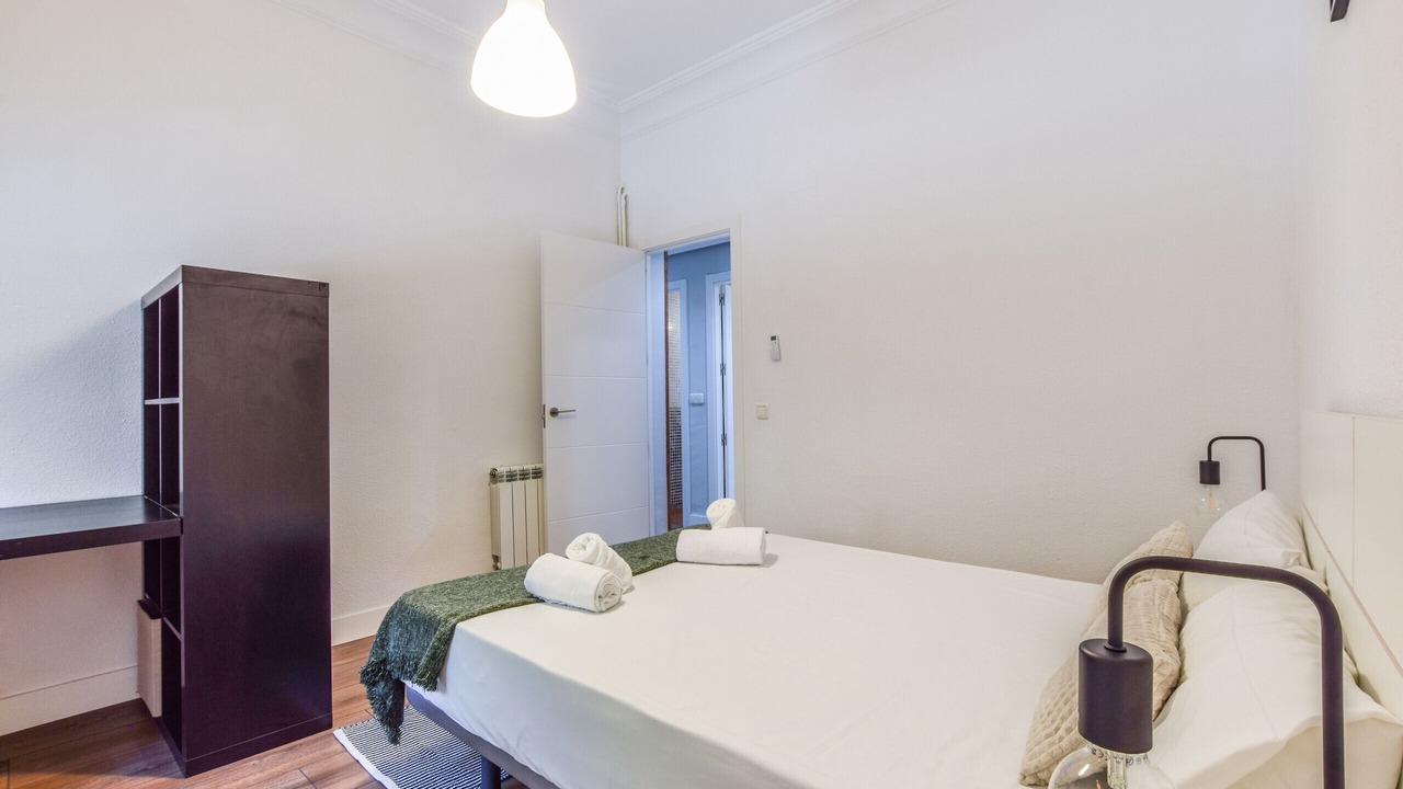 Photo of Bedroom in Jeronimos