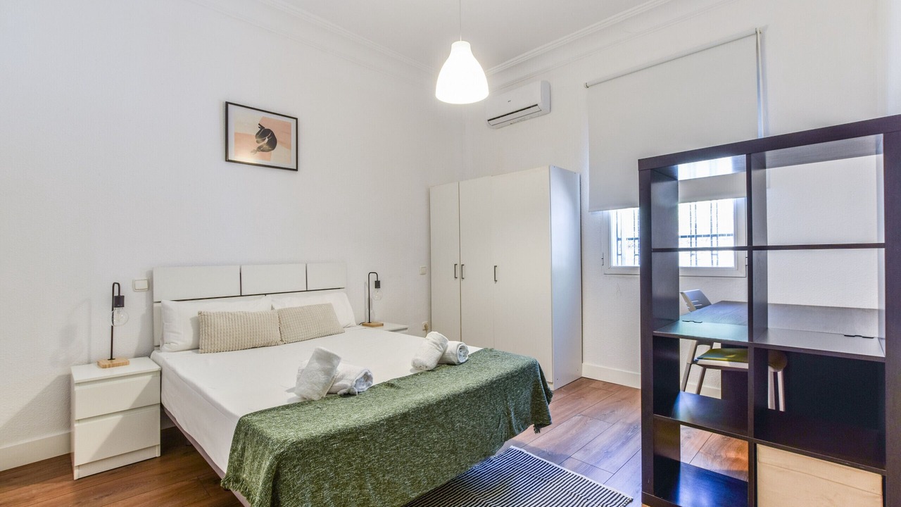Photo of Bedroom in Jeronimos