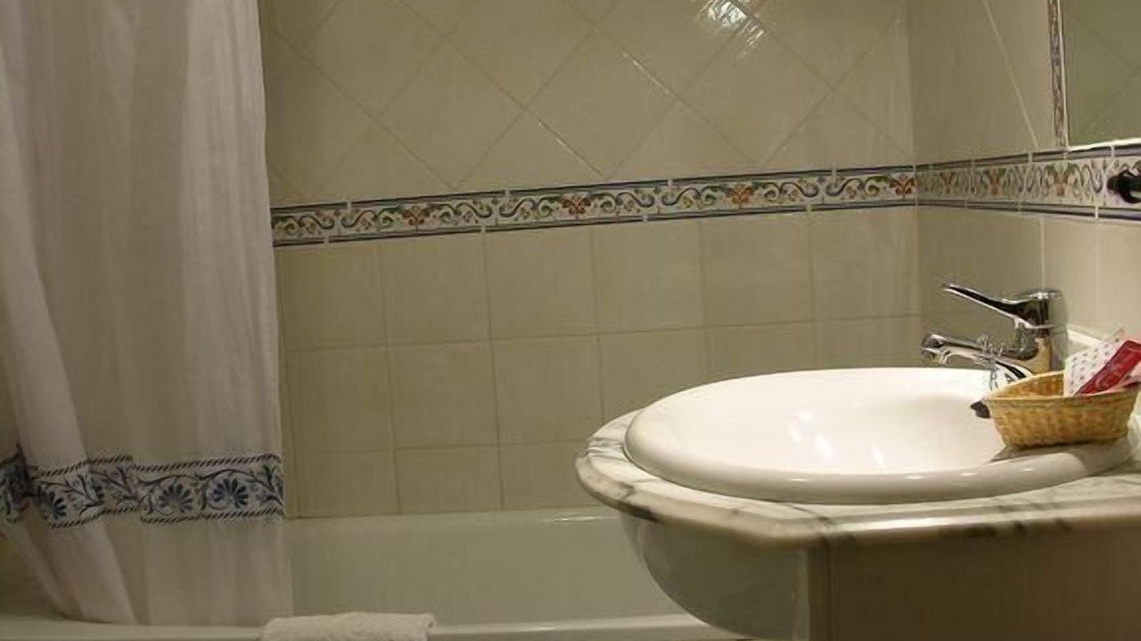 Photo of Bathroom in Navarredonda de Gredos