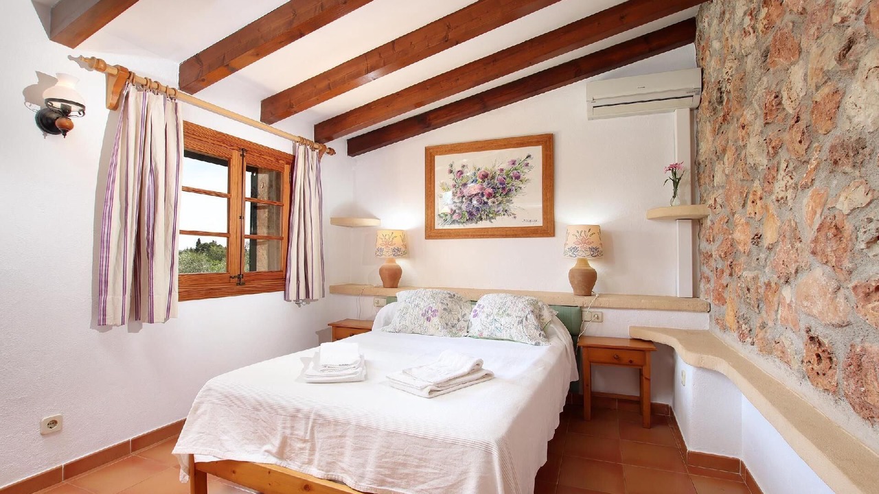 Photo of Bedroom in Santa Maria del Cami