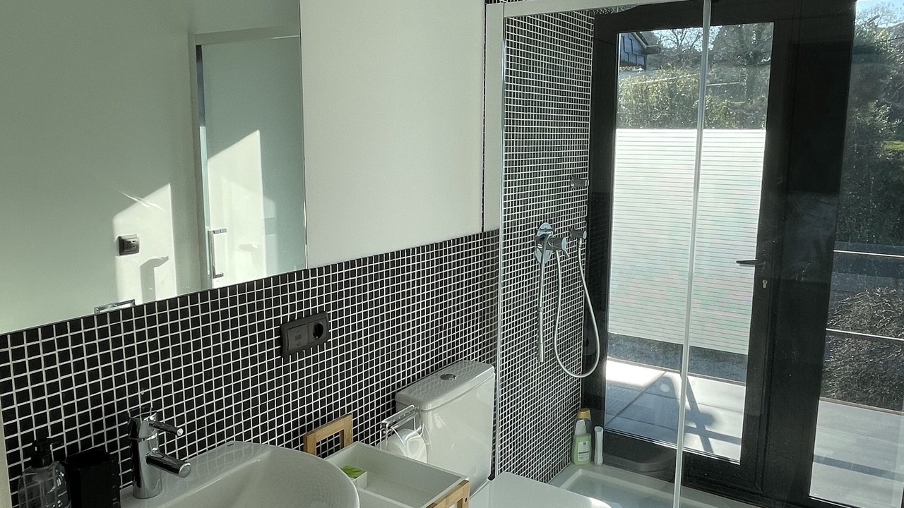 Photo of Bathroom in Nigran