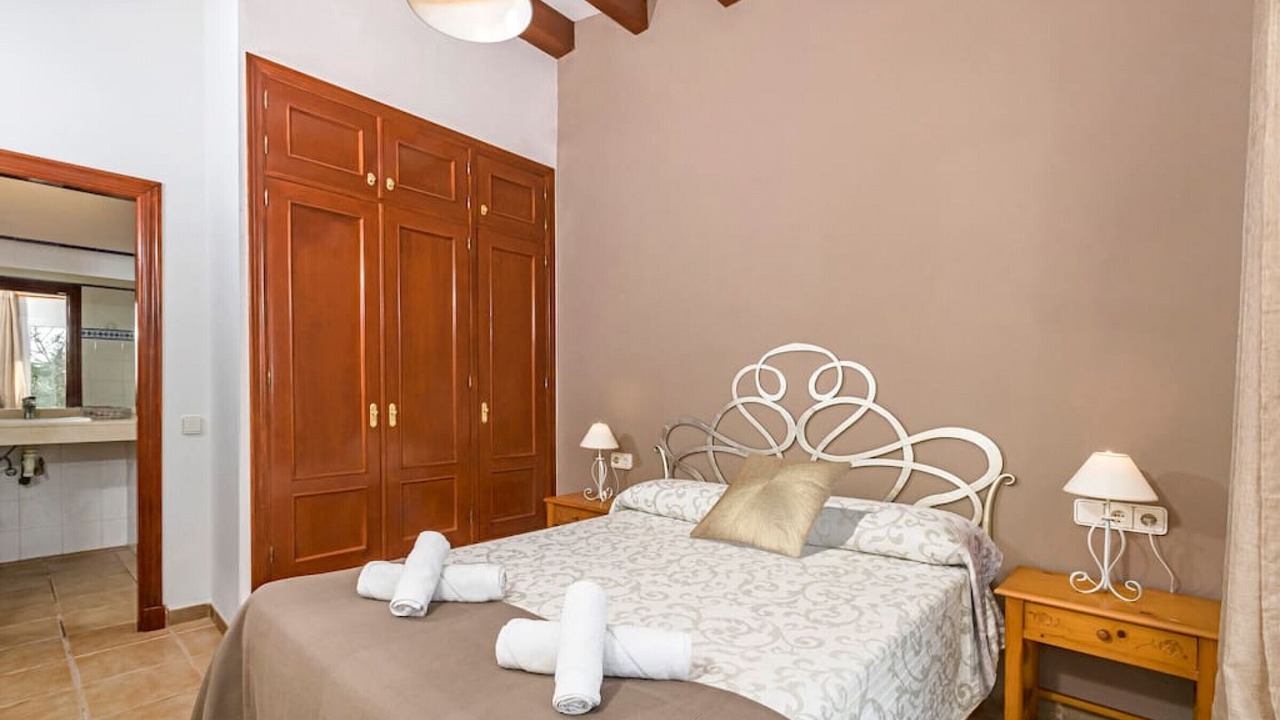 Photo of Bedroom in Binibequer Vell