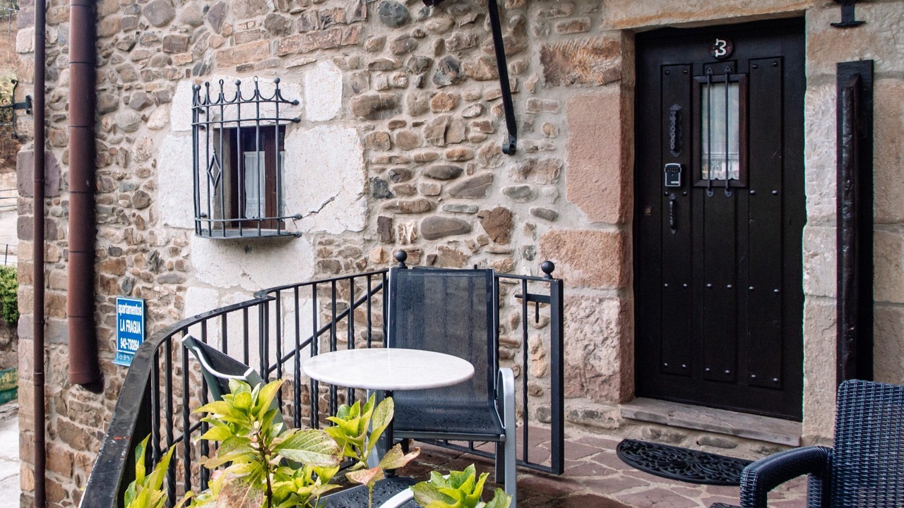Photo of Patio Balcony in Aliezo