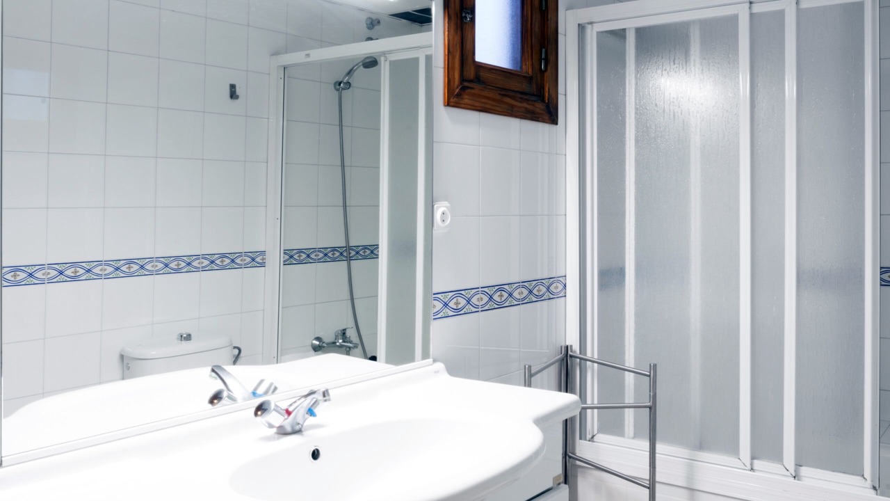 Photo of Bathroom in La Florida