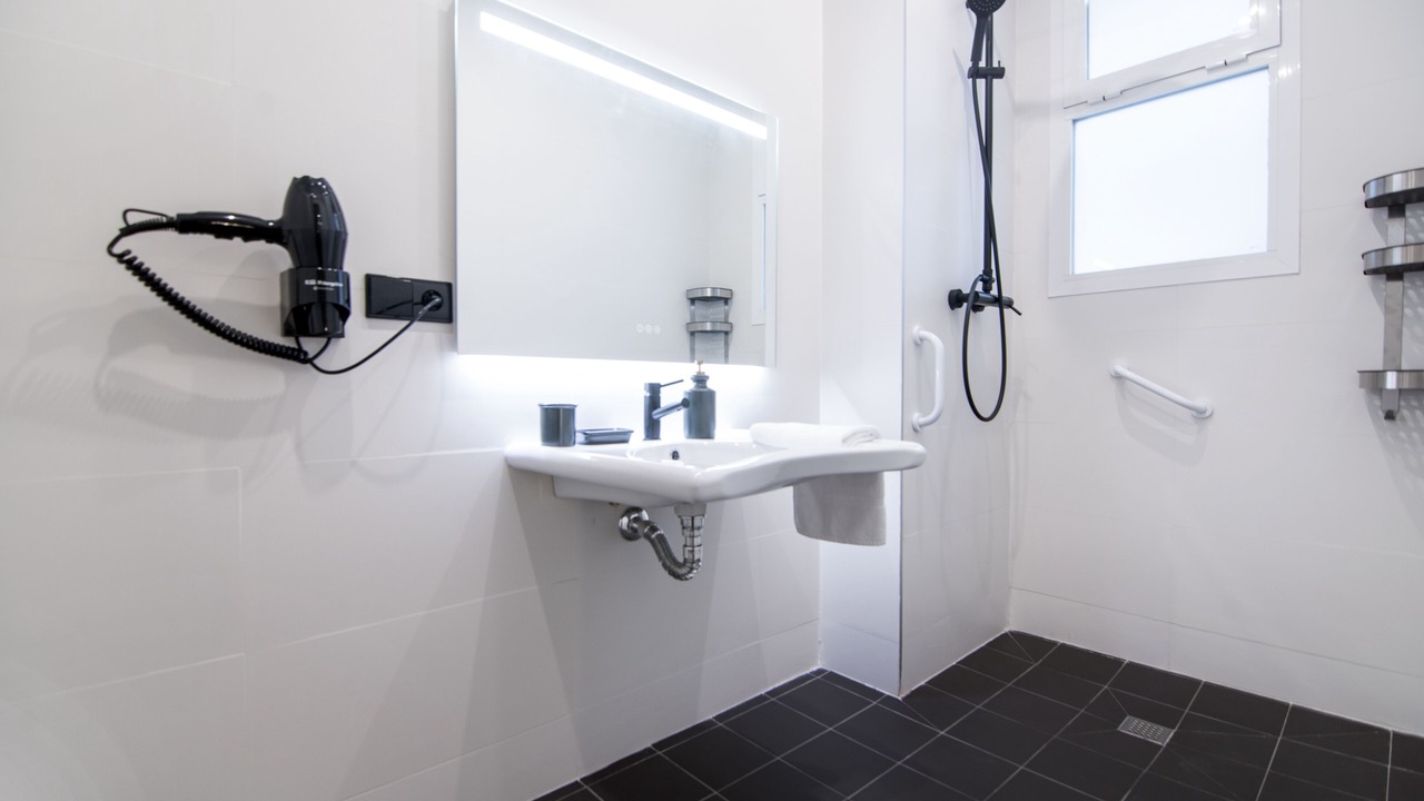 Photo of Bathroom in El Mercat