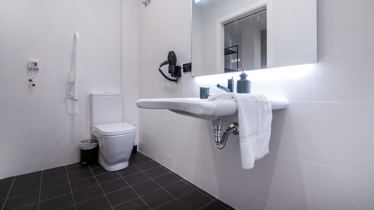 Photo of Bathroom in El Mercat