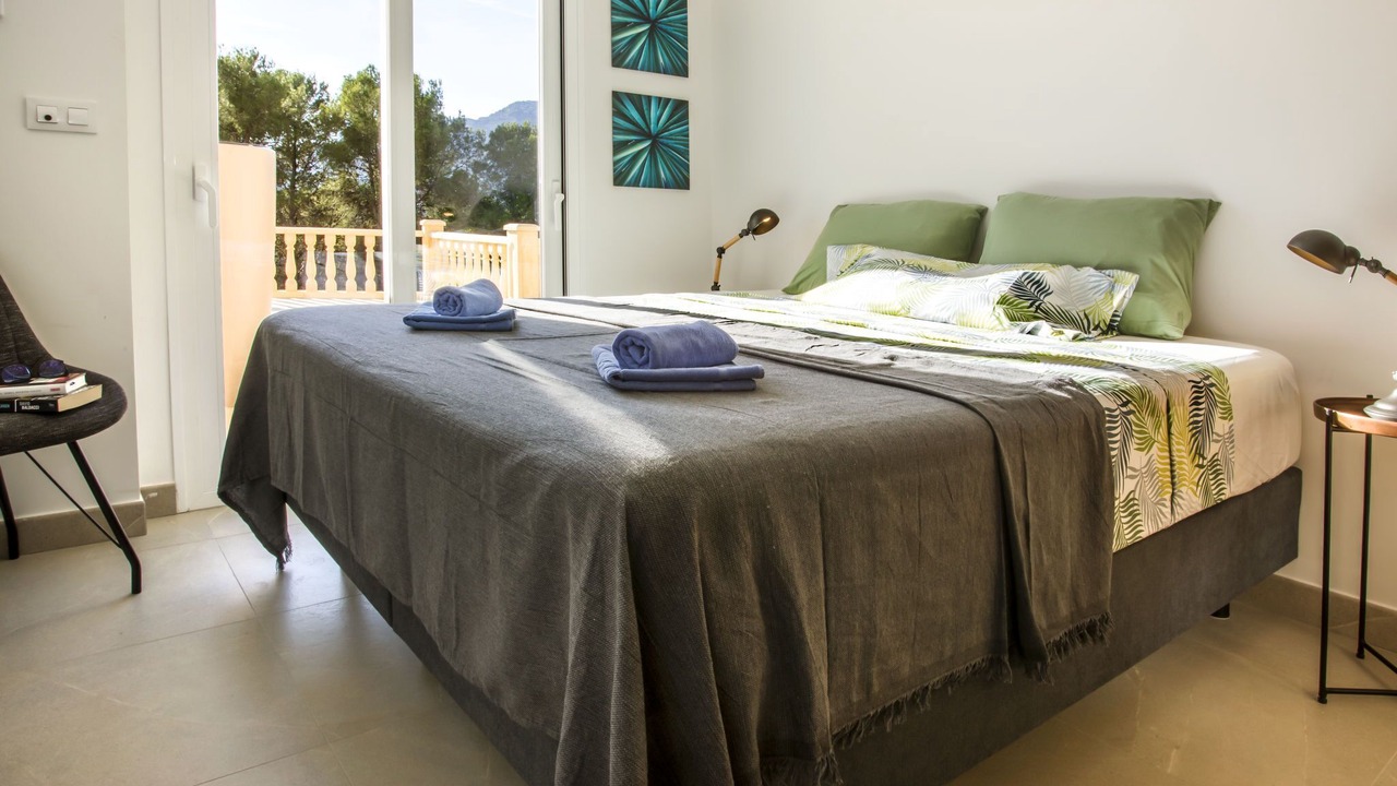 Photo of Bedroom in Alcalali