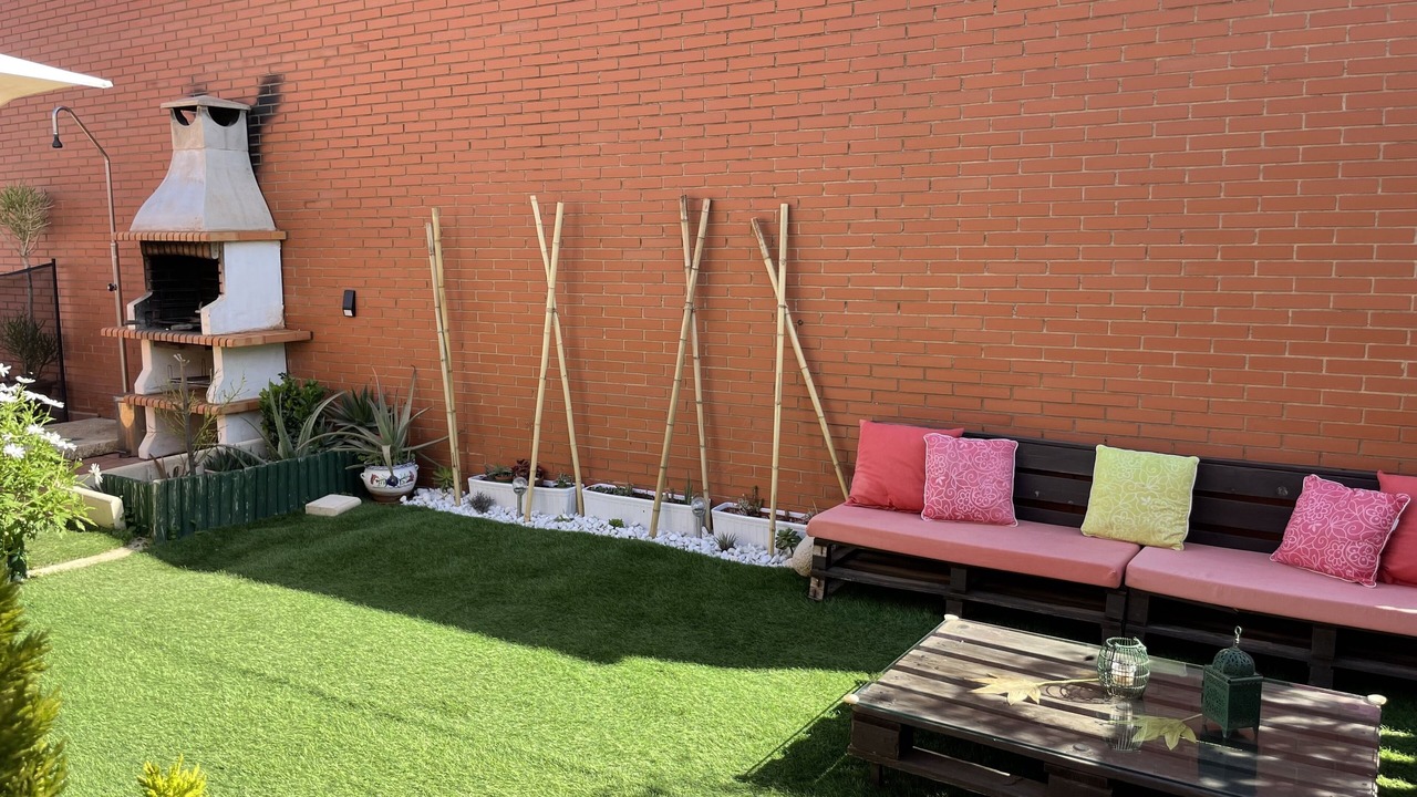 Photo of Patio Balcony in Pujaire