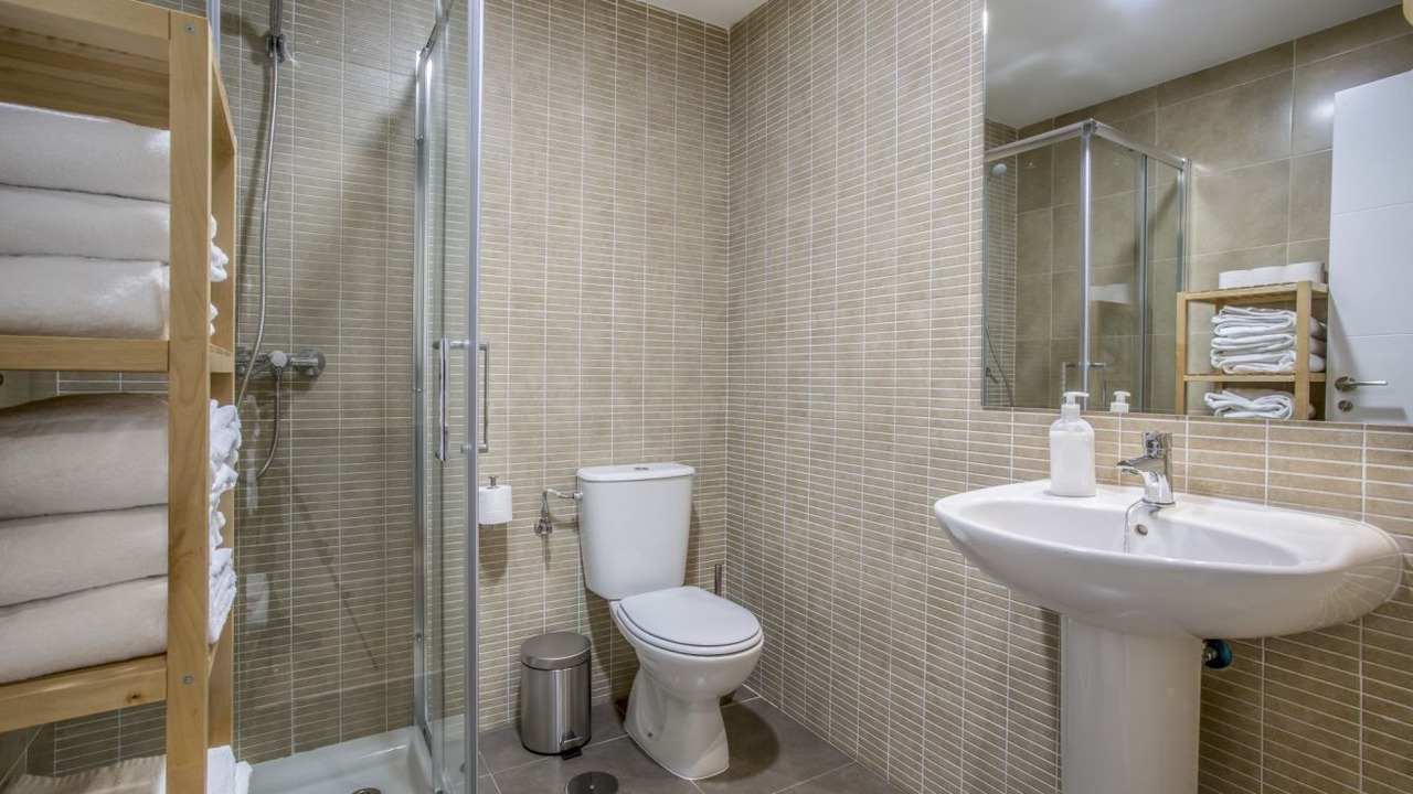 Photo of Bathroom in Trafalgar