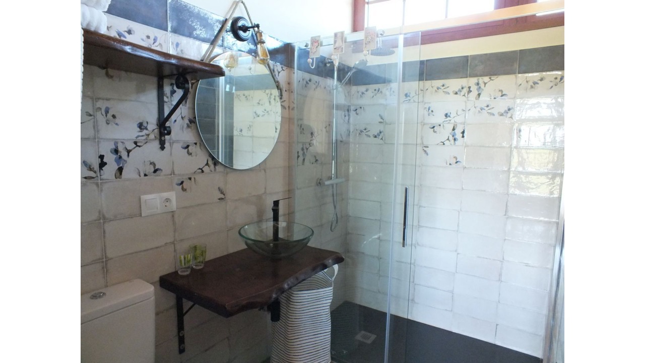 Photo of Bathroom in Canedo