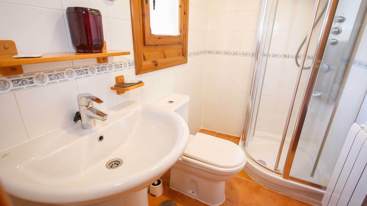 Photo of Bathroom in Pinuecar