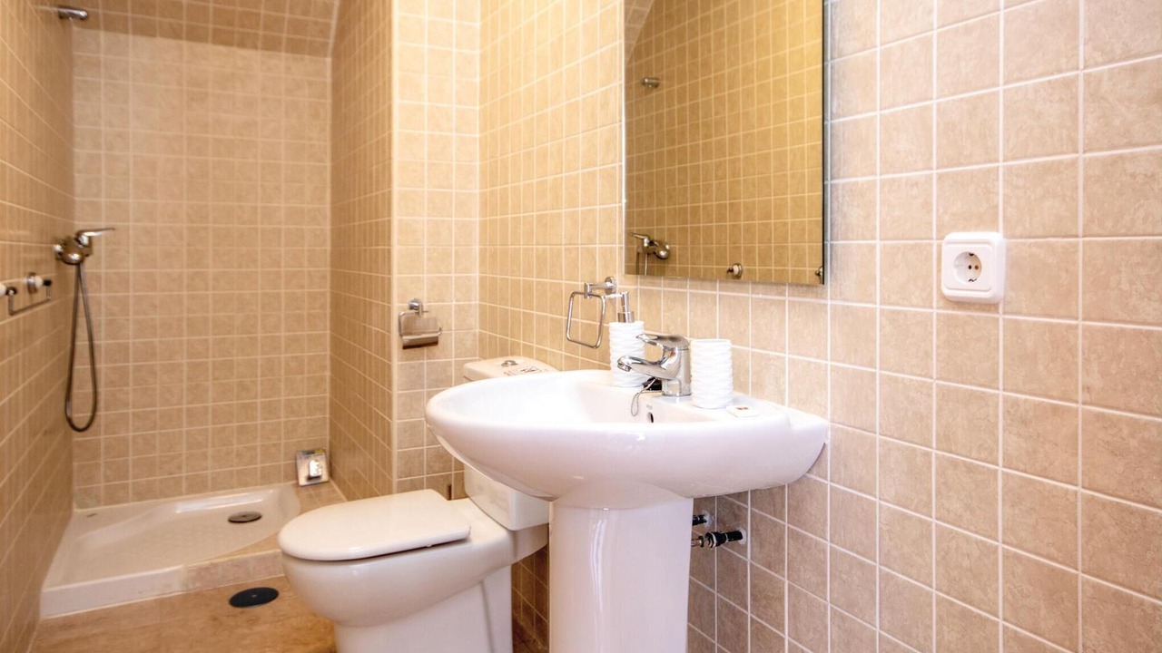 Photo of Bathroom in Alcorrin