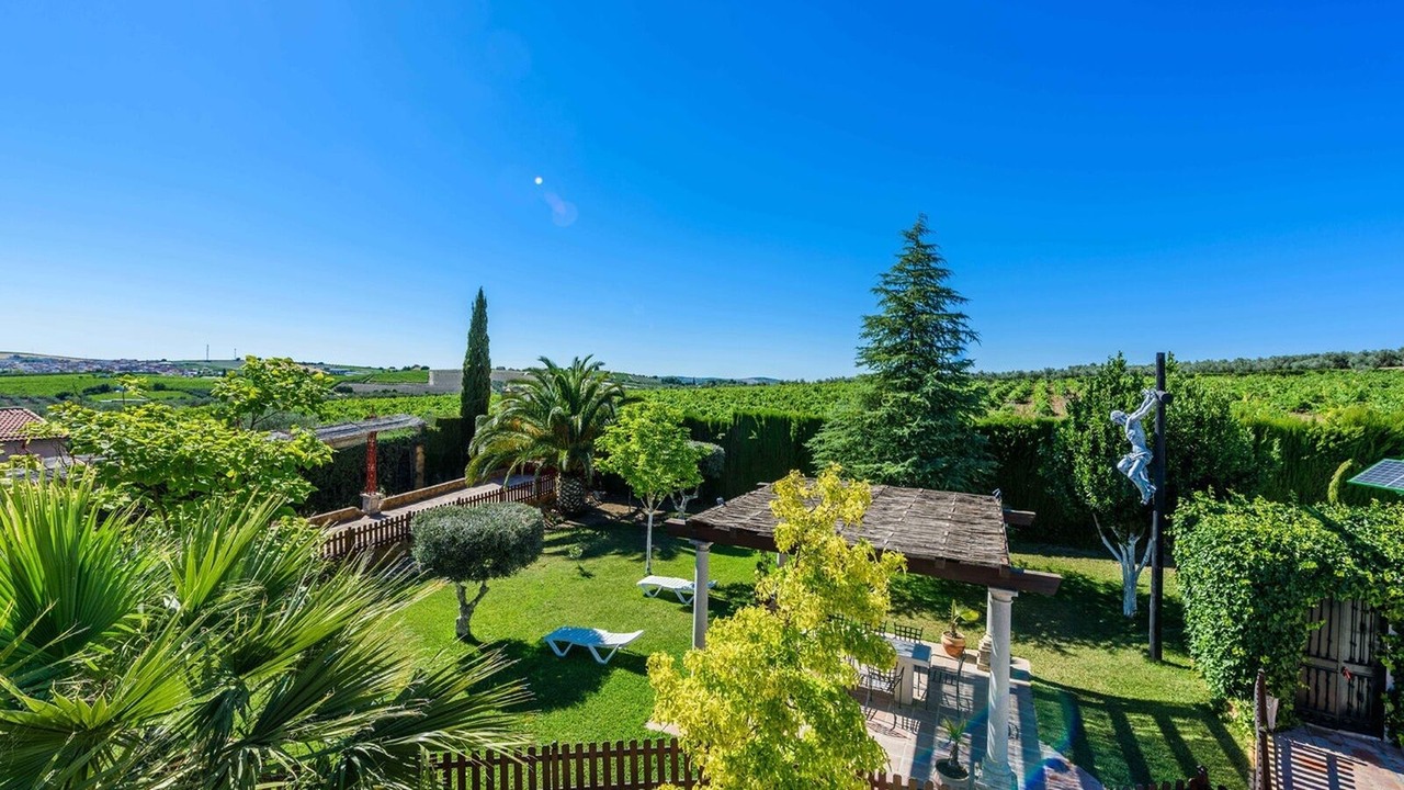 Photo of Outdoor in Monturque