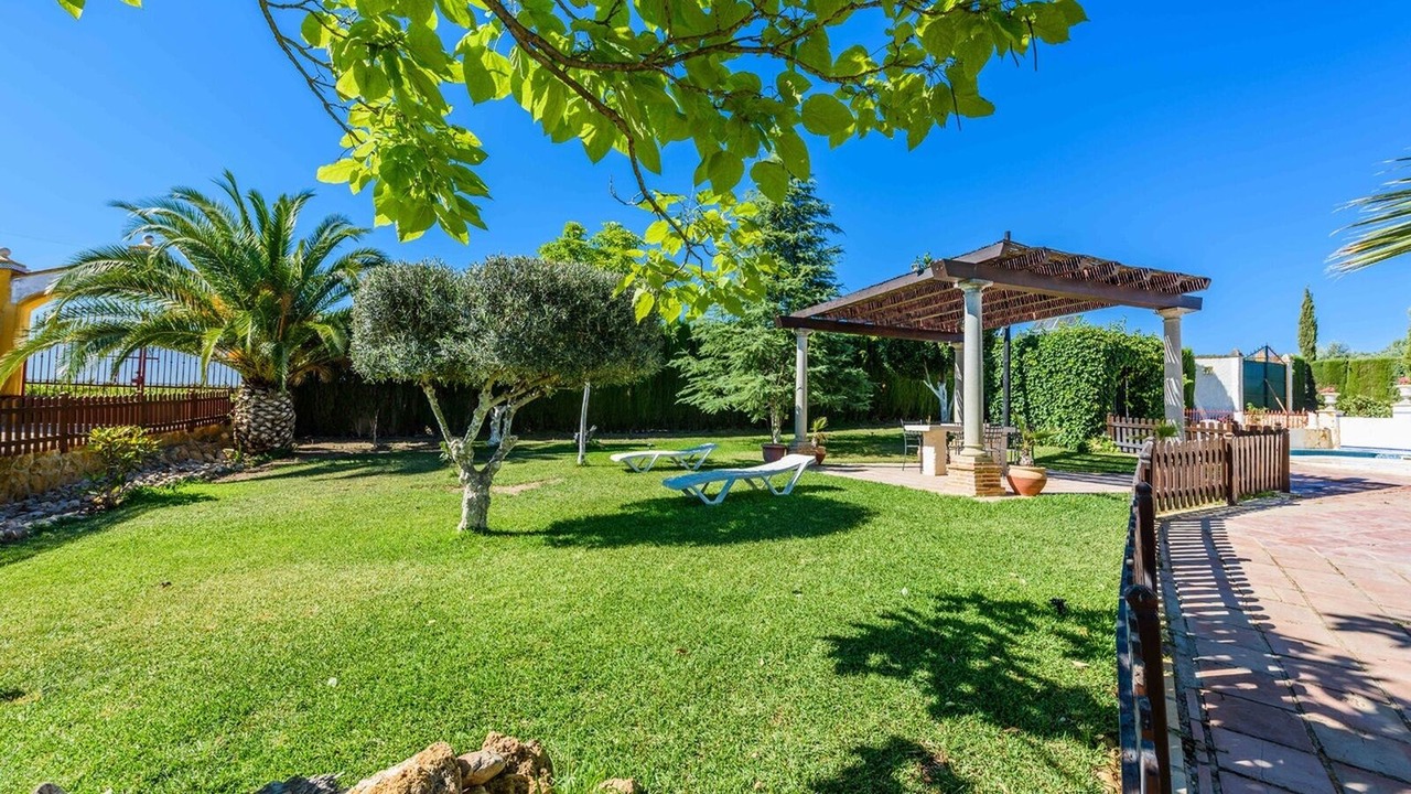 Photo of Patio Balcony in Monturque