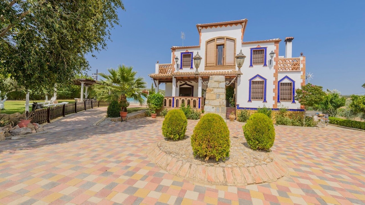Photo of Outdoor in Monturque